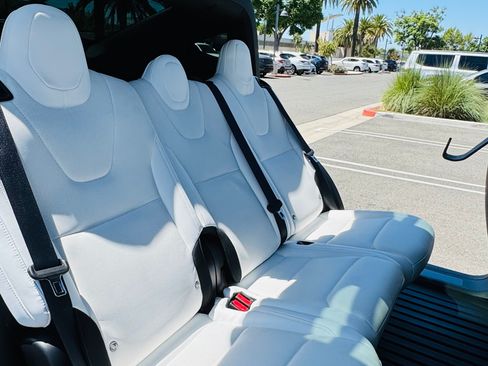 Used 2023 Tesla Model X AWD/4WD image 10