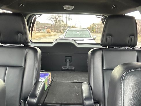 Used 2017 Ford Expedition XLT w/ Equipment Group 201A image 11