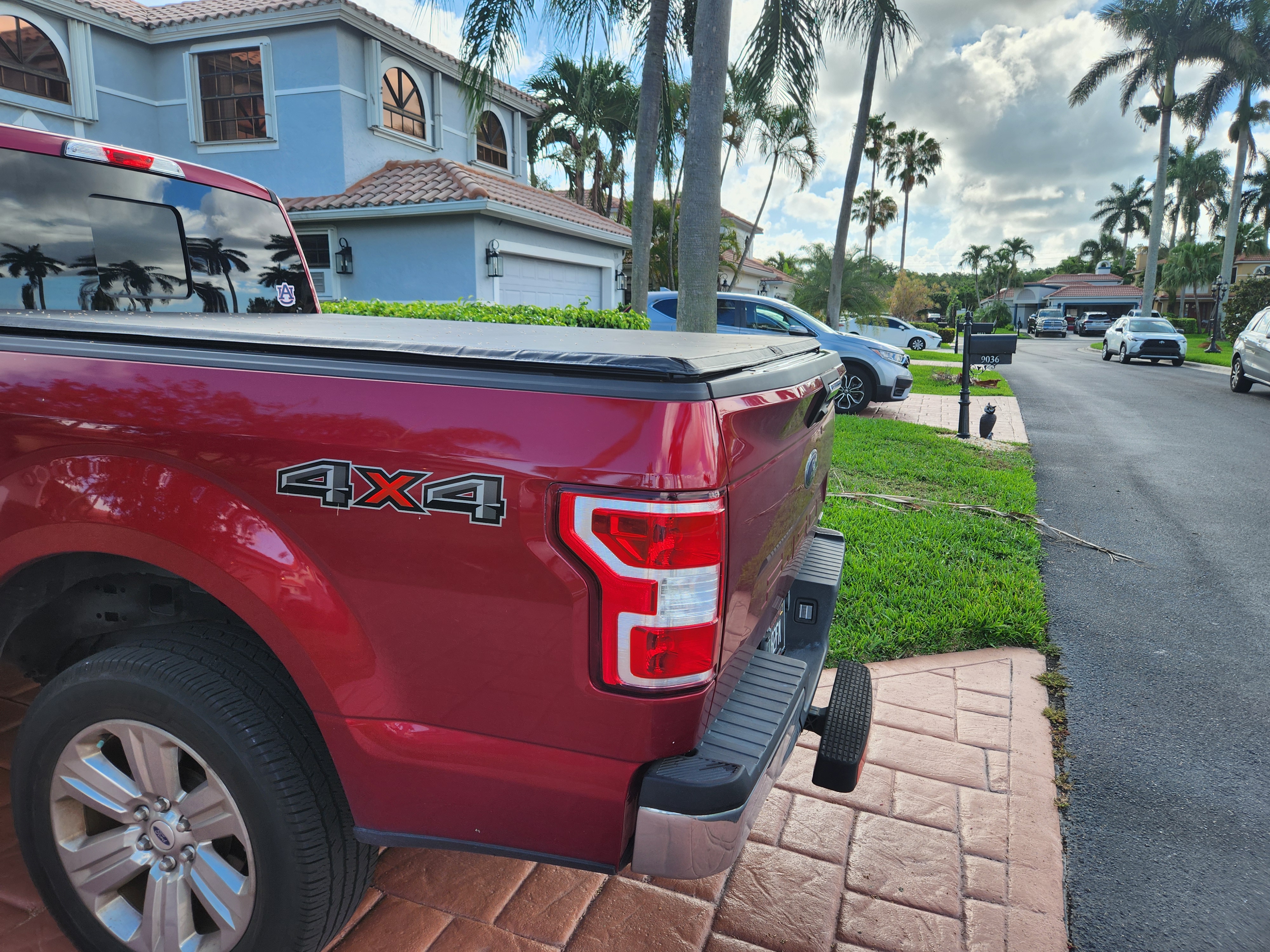 Used 2019 Ford F150 XLT w/ Equipment Group 302A Luxury AWD/4WD image 11
