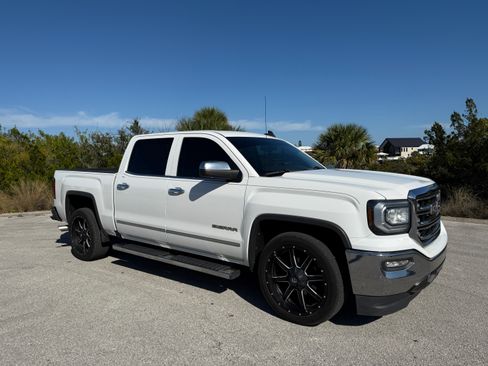 Used 2018 GMC Sierra 1500 SLT w/ SLT Premium Package image 1