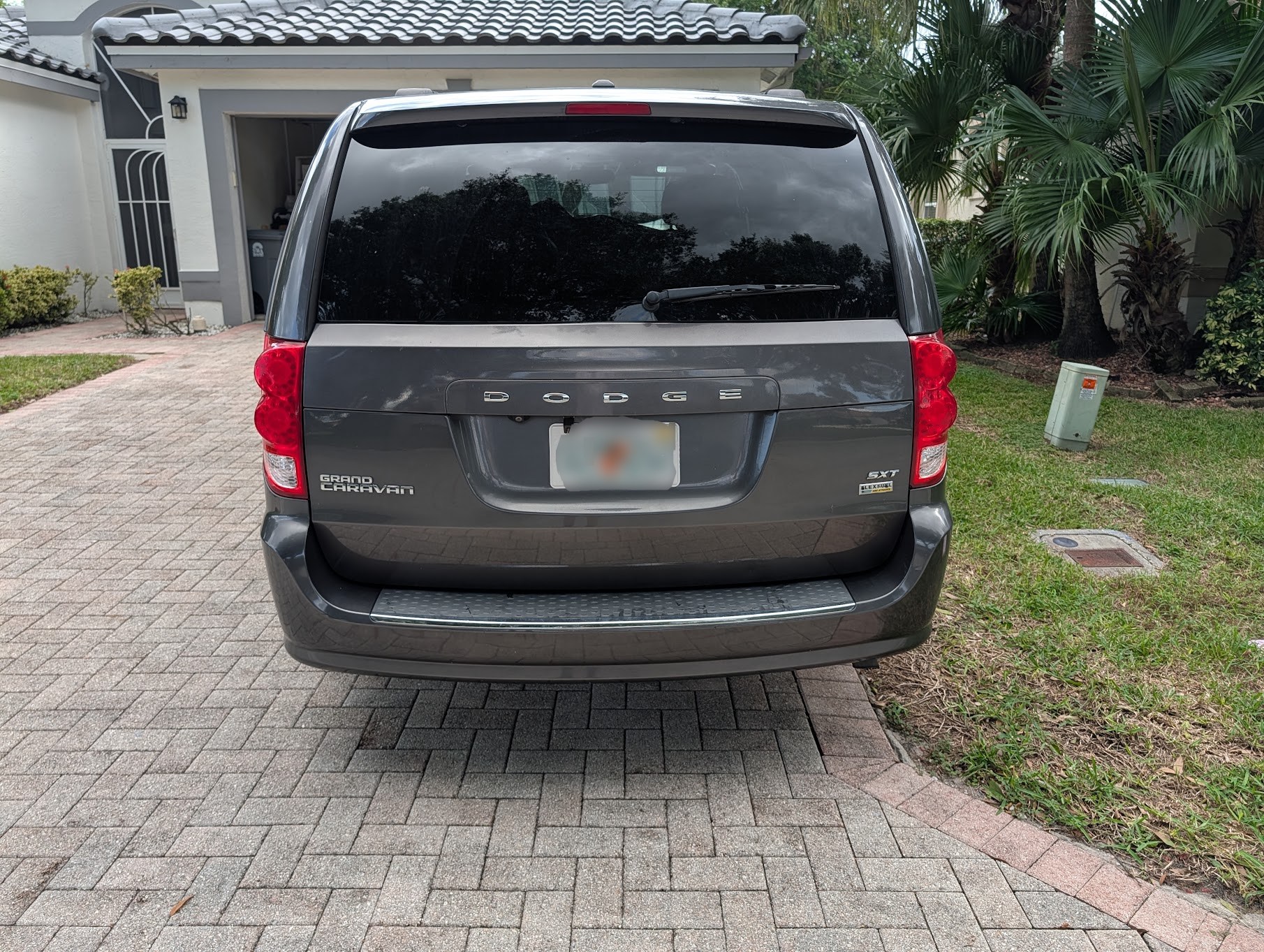 Used 2019 Dodge Grand Caravan SXT FWD image 4