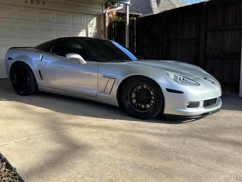 Used 2012 Chevrolet Corvette Grand Sport w/ 3LT Preferred Equipment Group image 10
