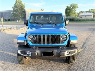 Used 2026 Jeep Gladiator Sport AWD/4WD video 1