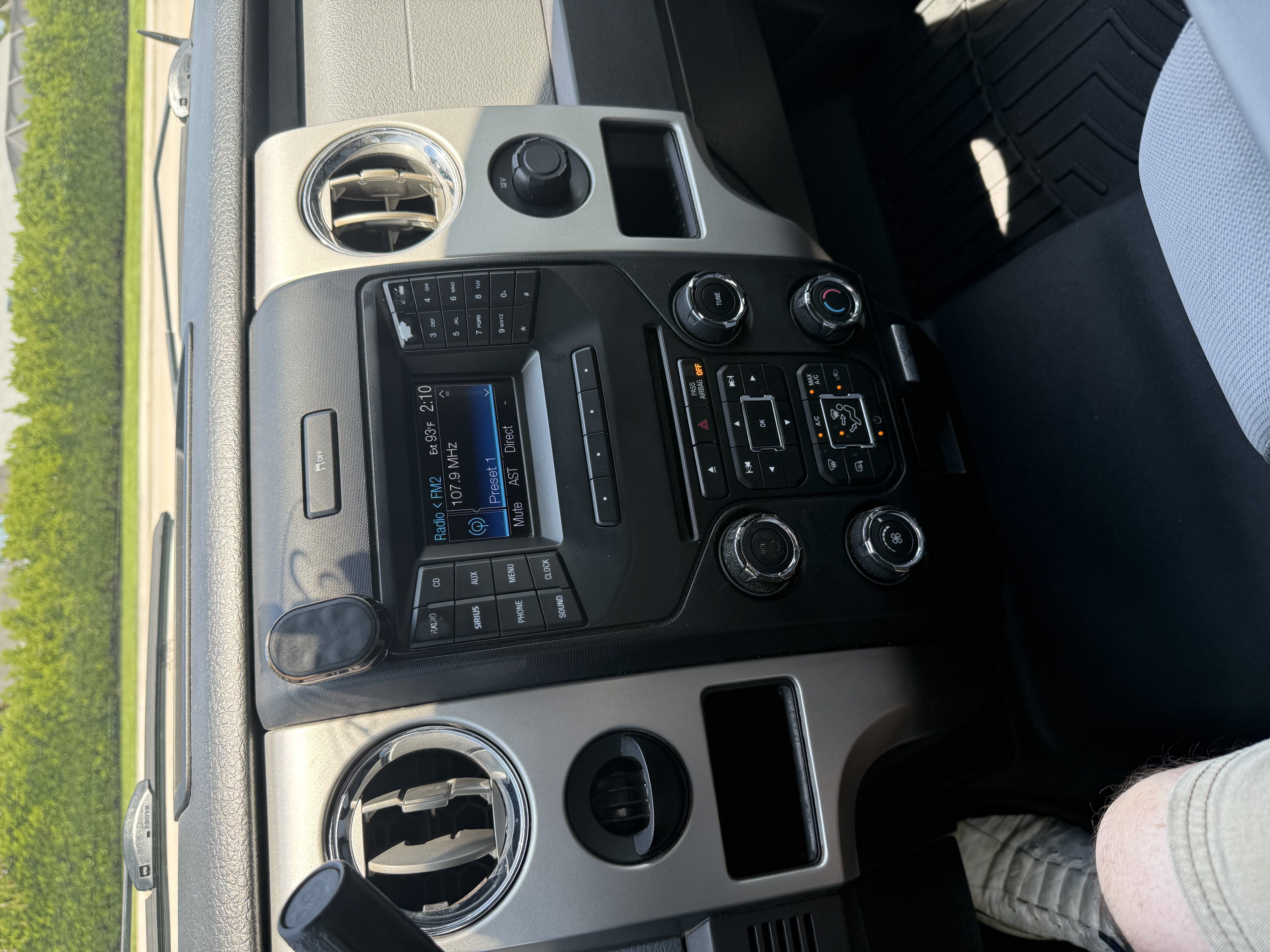 Used 2014 Ford F150 XLT w/ XLT Chrome Package RWD image 18