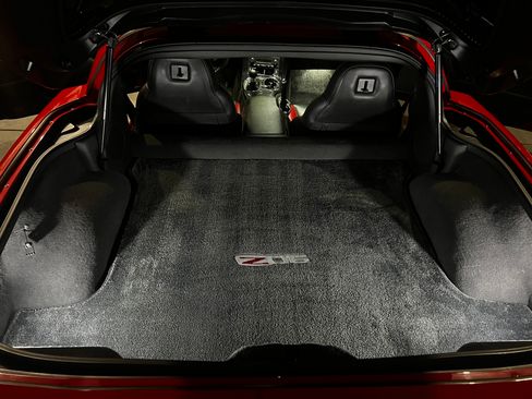 Used 2006 Chevrolet Corvette Z06 w/ Preferred Equipment Group image 17