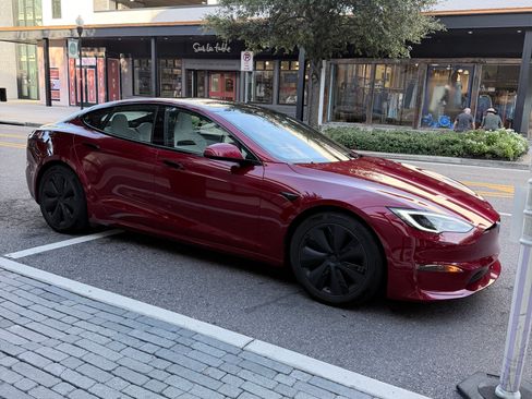 Used 2025 Tesla Model S Plaid AWD/4WD image 13