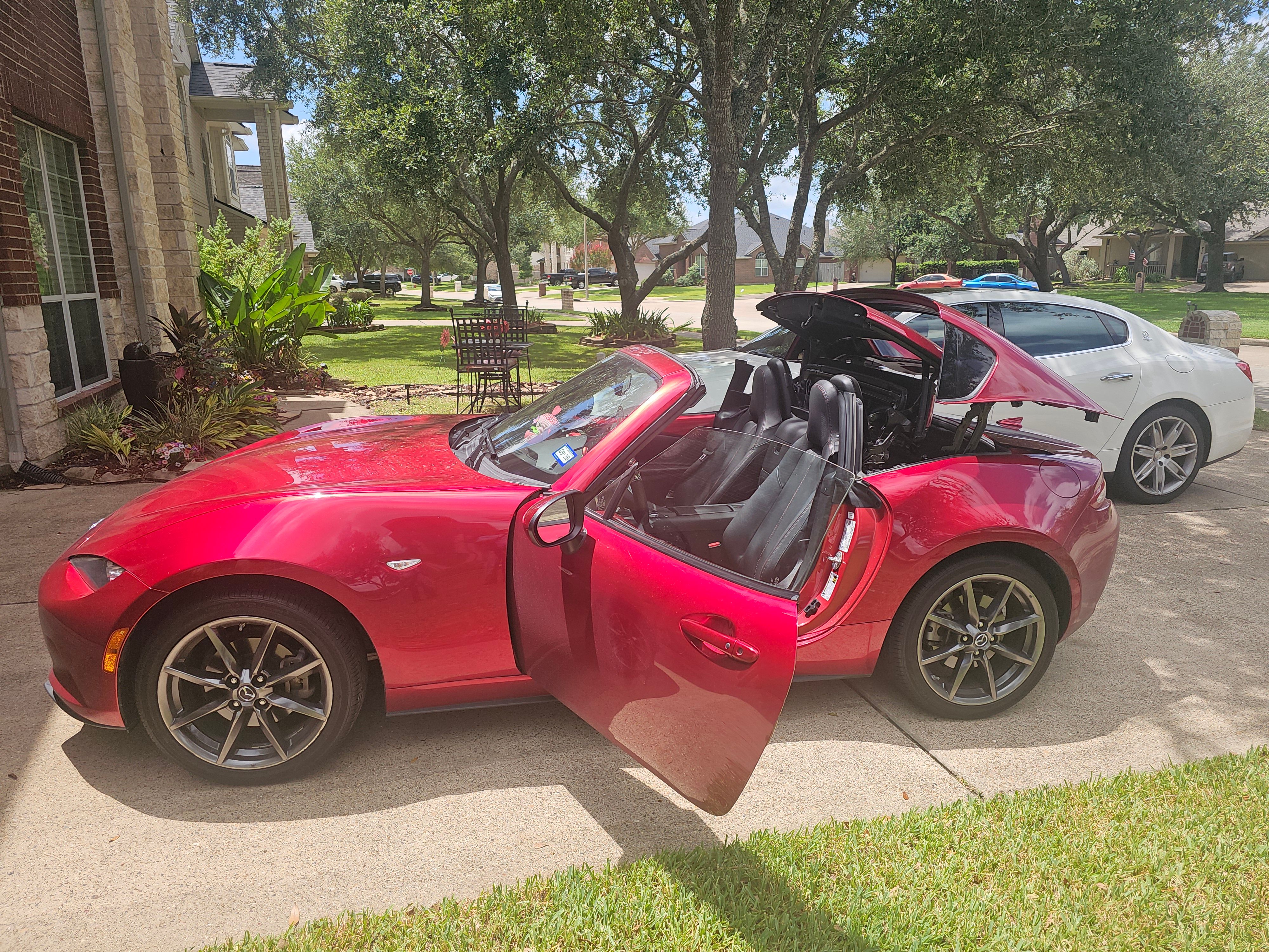 Used 2019 MAZDA MX-5 Miata RF Grand Touring RWD image 5
