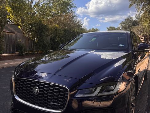 Used 2024 Jaguar XF R-Dynamic SE AWD/4WD image 4