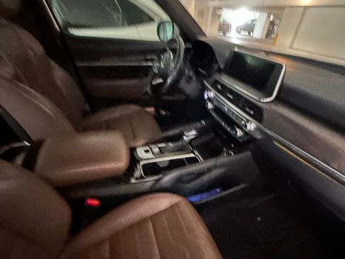 Used 2021 Kia Telluride SX w/ SX Prestige Package image 15