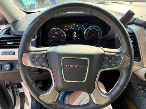 Used 2017 GMC Yukon XL Denali w/ Open Road Package AWD/4WD image 20