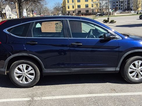 Used 2015 Honda CR-V LX image 2