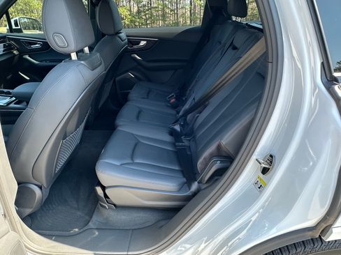 Used 2021 Audi Q7 3.0T Premium Plus w/ Premium Plus Package image 16