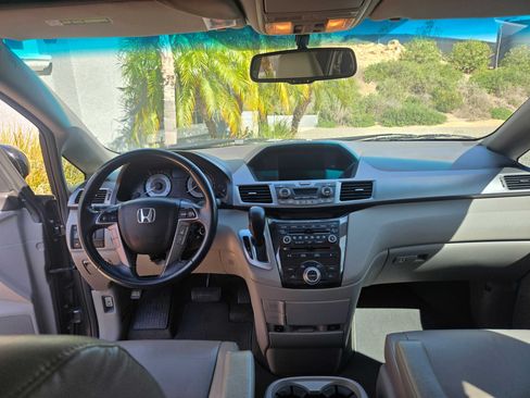 Used 2011 Honda Odyssey Touring image 6