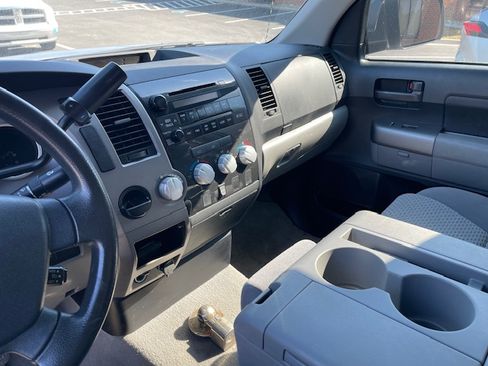 Used 2011 Toyota Tundra 2WD Double Cab image 12