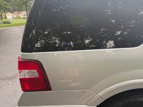 Used 2016 Ford Expedition XLT AWD/4WD image 8