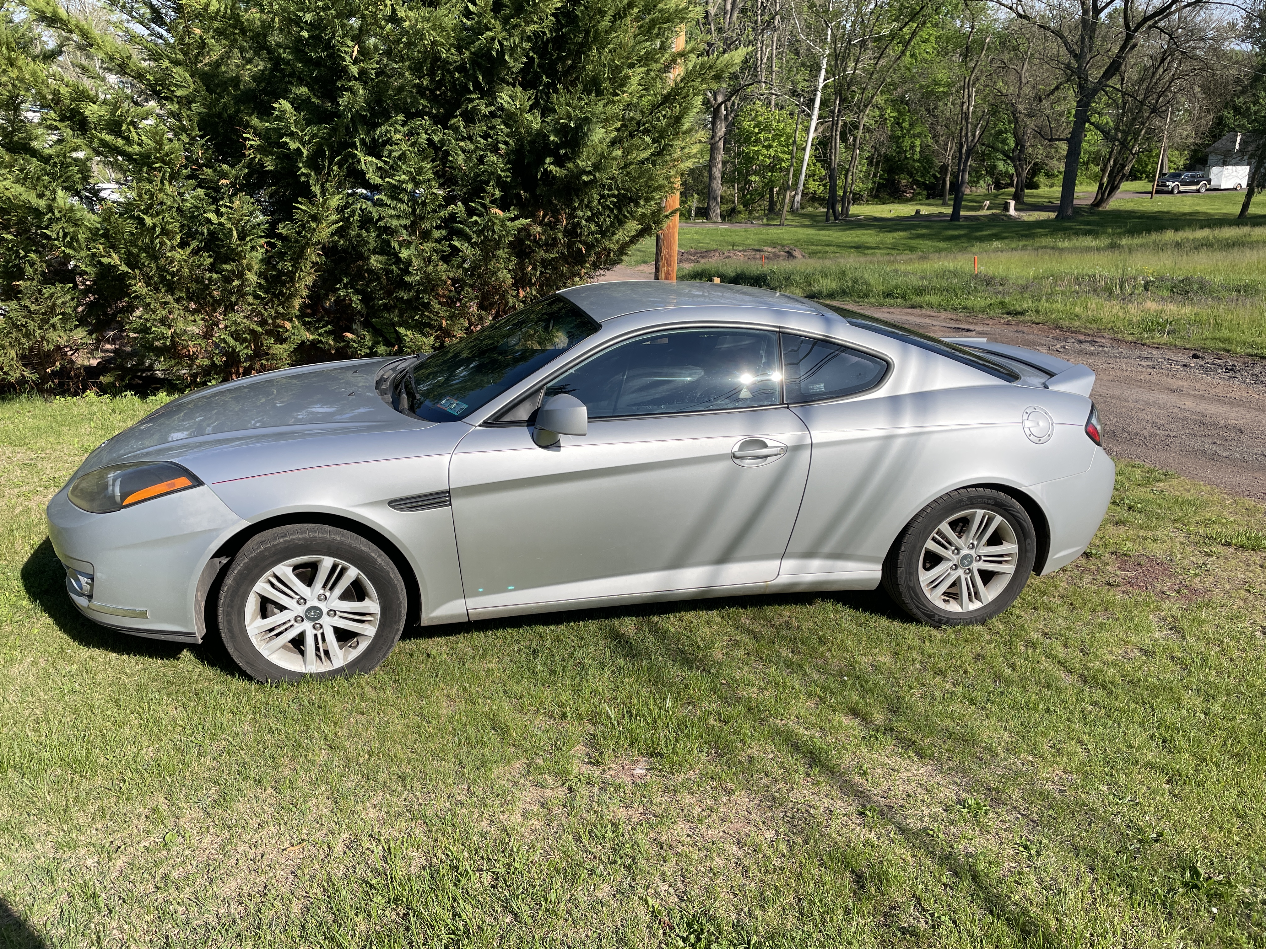 Used 2008 Hyundai Tiburon GS FWD image 2