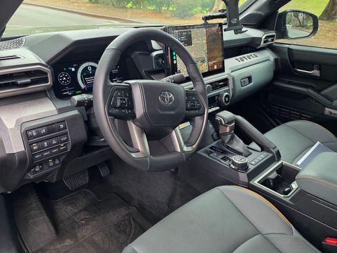 Used 2025 Toyota Tacoma 4x4 Double Cab Hybrid image 20