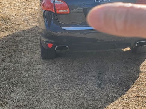 Used 2014 Porsche Cayenne S image 11