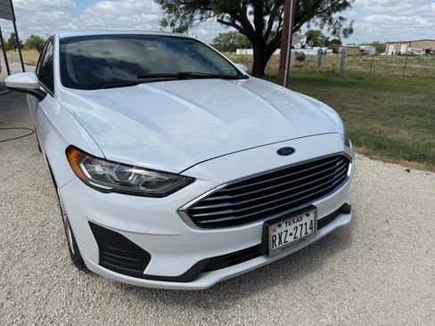 Used 2019 Ford Fusion SE FWD image 10