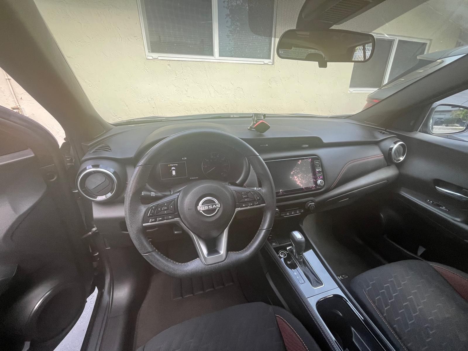 Used 2023 Nissan Kicks SR FWD image 16