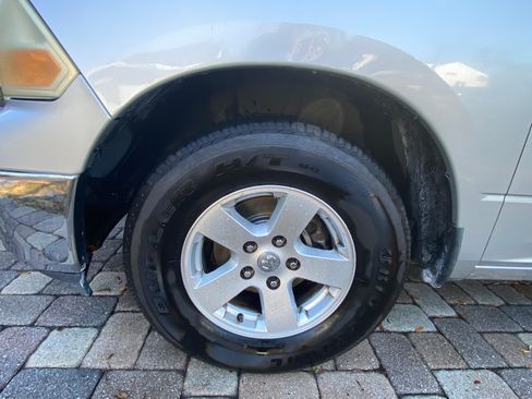 Used 2012 RAM 1500 Classic SLT RWD image 6
