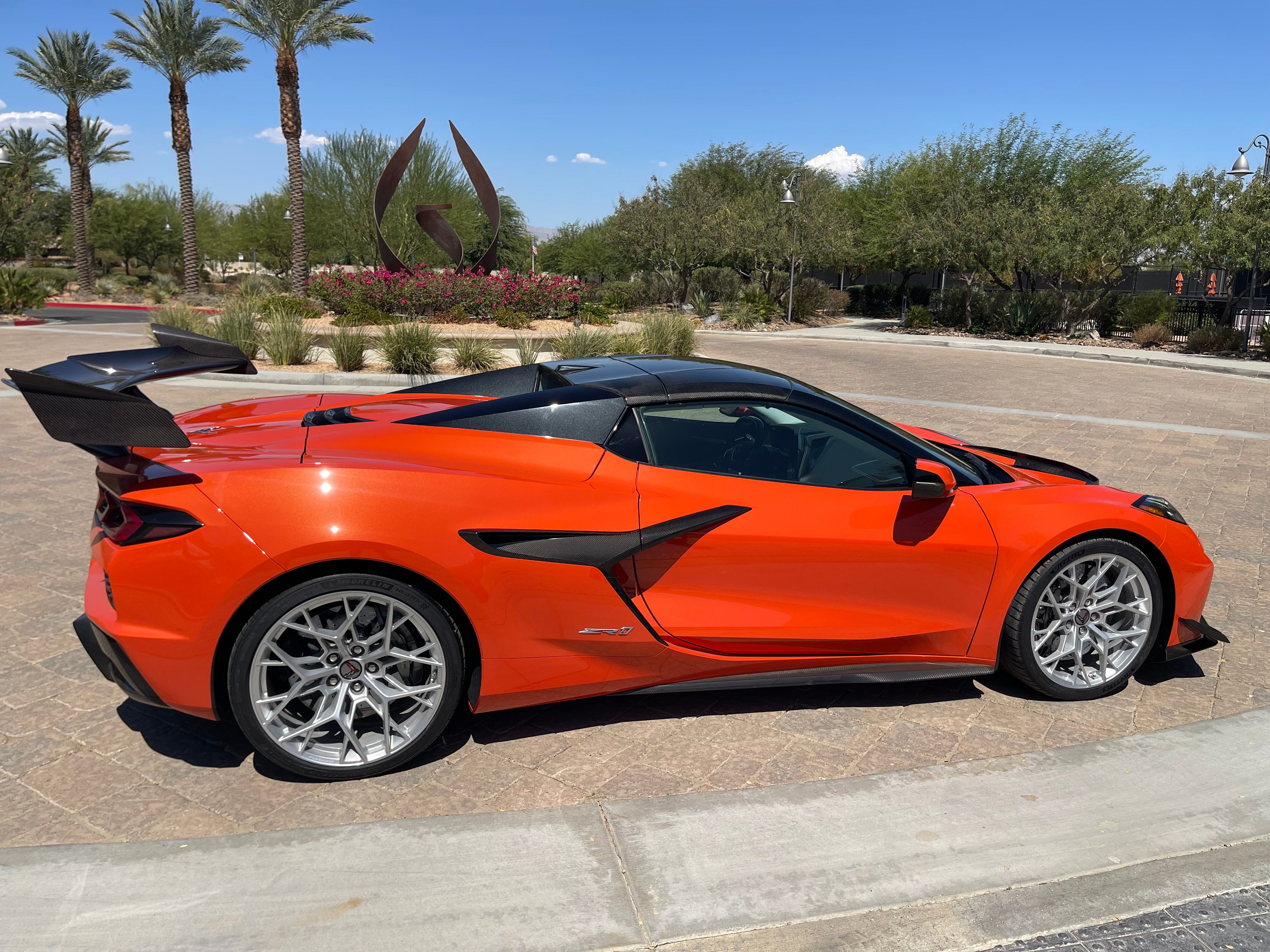 Used 2027 Chevrolet Corvette ZR1 w/ ZR1 Carbon Fiber Aero Package RWD image 8