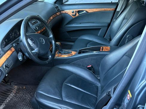 Used 2006 Mercedes-Benz E 350 E 350 Sedan 4D image 5