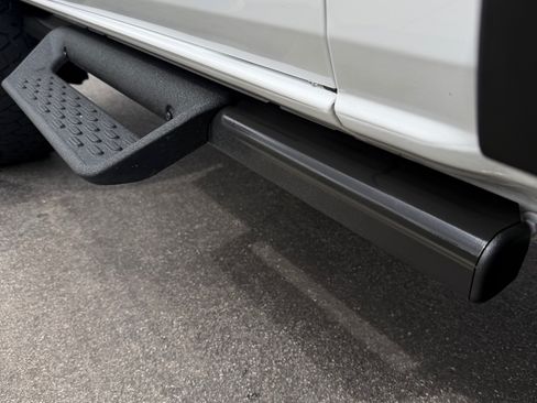 Used 2023 Ford Bronco Wildtrak image 16