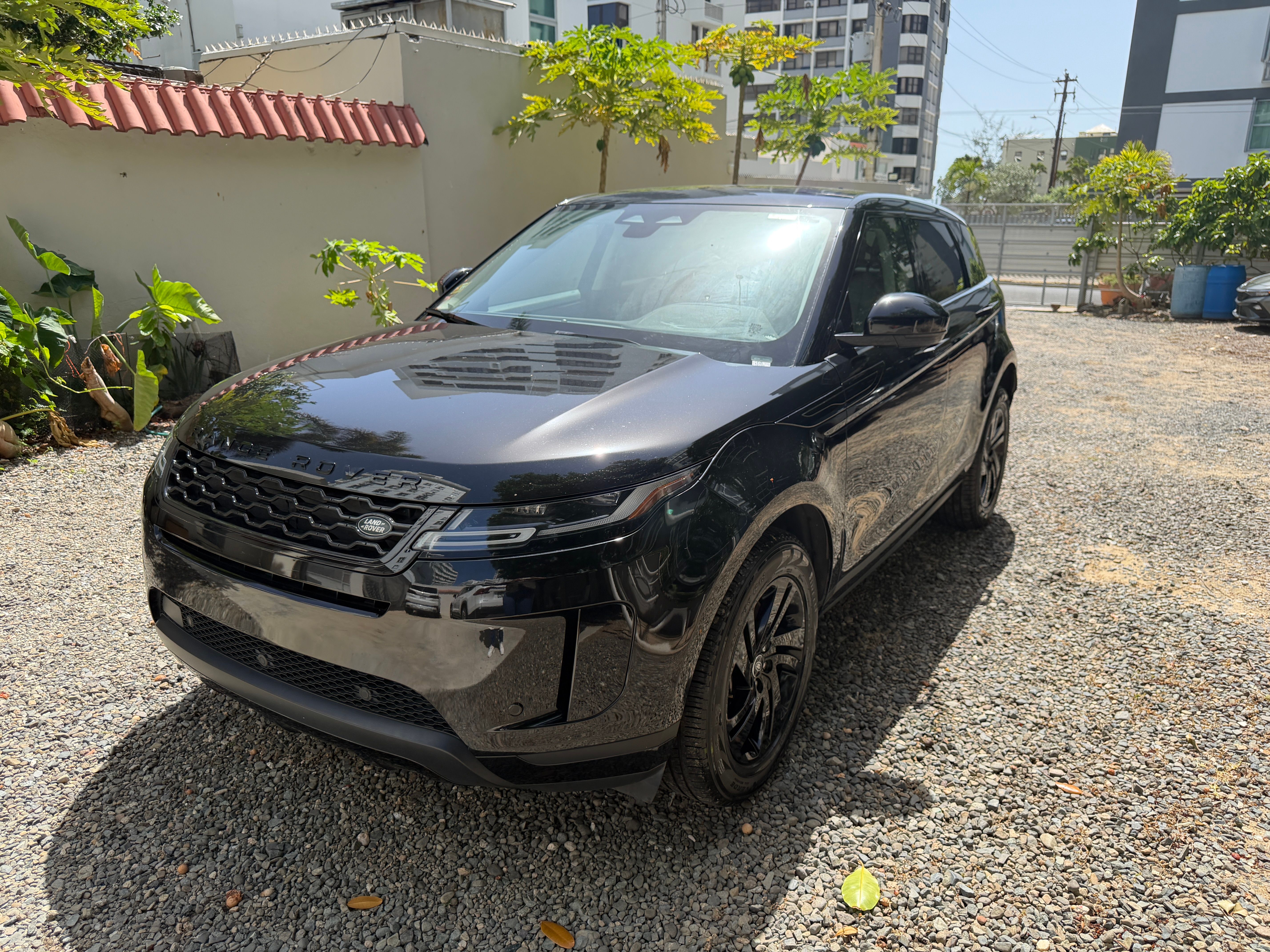 Used 2022 Land Rover Range Rover Evoque SE AWD/4WD image 1