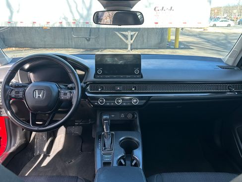 Used 2022 Honda Civic EX image 17