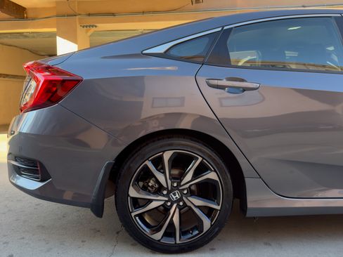 Used 2019 Honda Civic Sport image 14