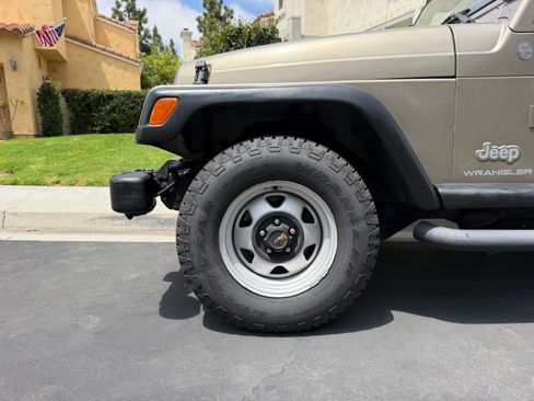 Used 2004 Jeep Wrangler SE AWD/4WD image 15
