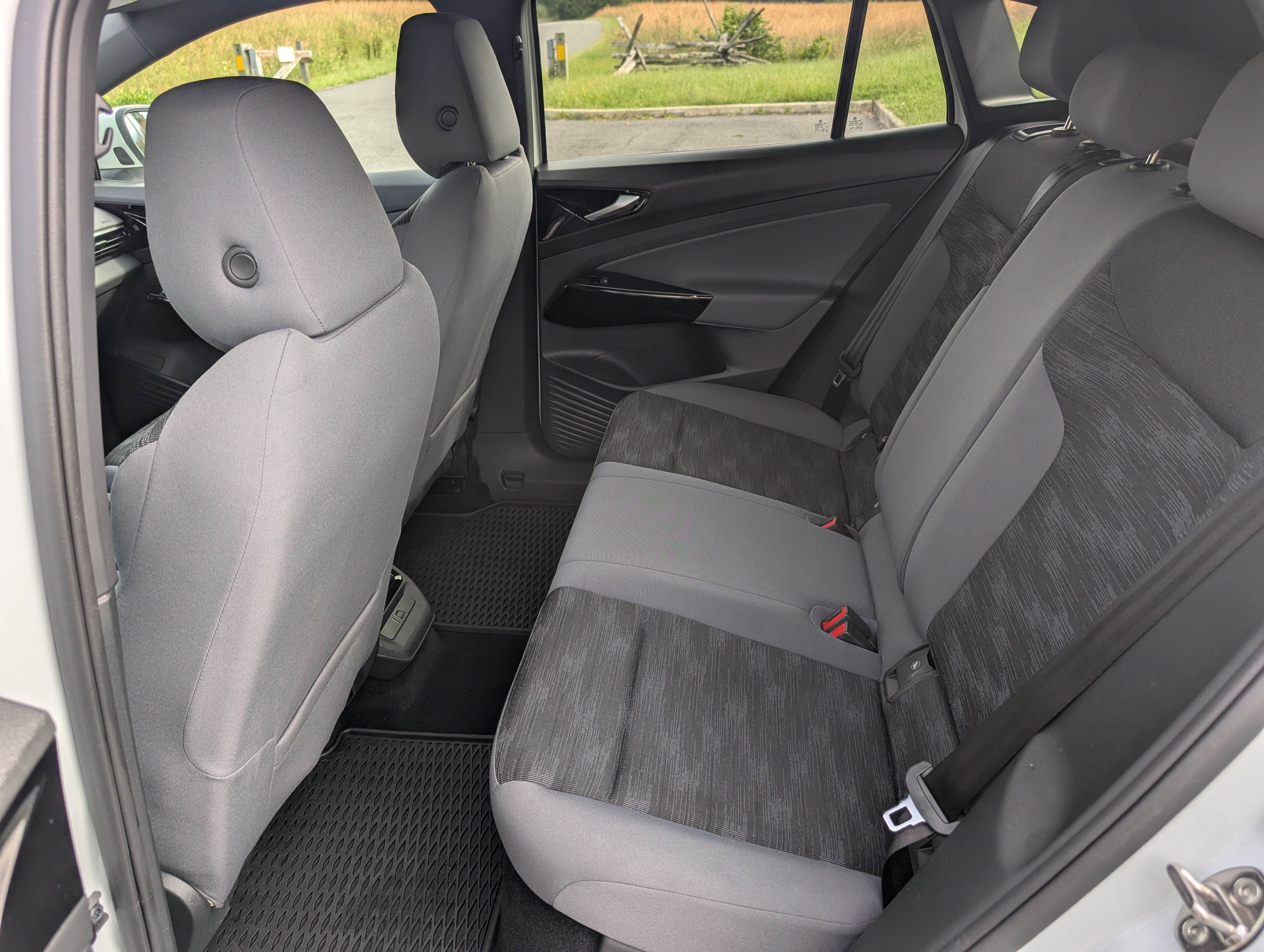Used 2022 Volkswagen ID.4 Pro RWD image 21