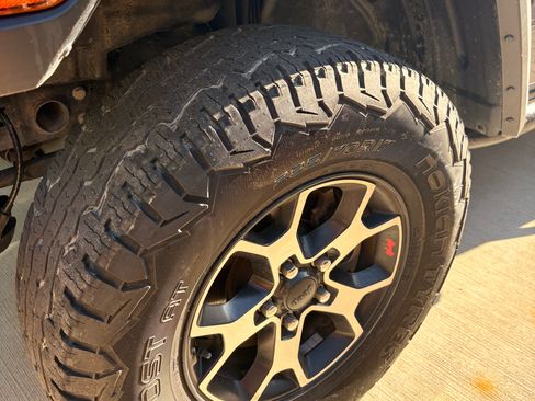 Used 2019 Jeep Wrangler Unlimited Rubicon AWD/4WD image 17