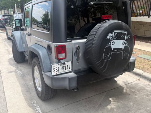 Used 2016 Jeep Wrangler Sport AWD/4WD image 6