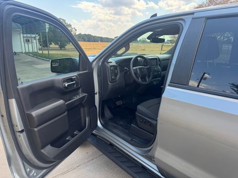 Used 2024 Chevrolet Silverado 1500 Custom Trail Boss w/ LPO, Dark Essentials Package AWD/4WD image 15