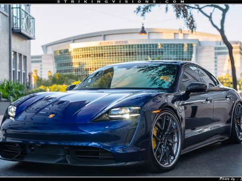 Used 2022 Porsche Taycan Turbo S AWD/4WD image 10