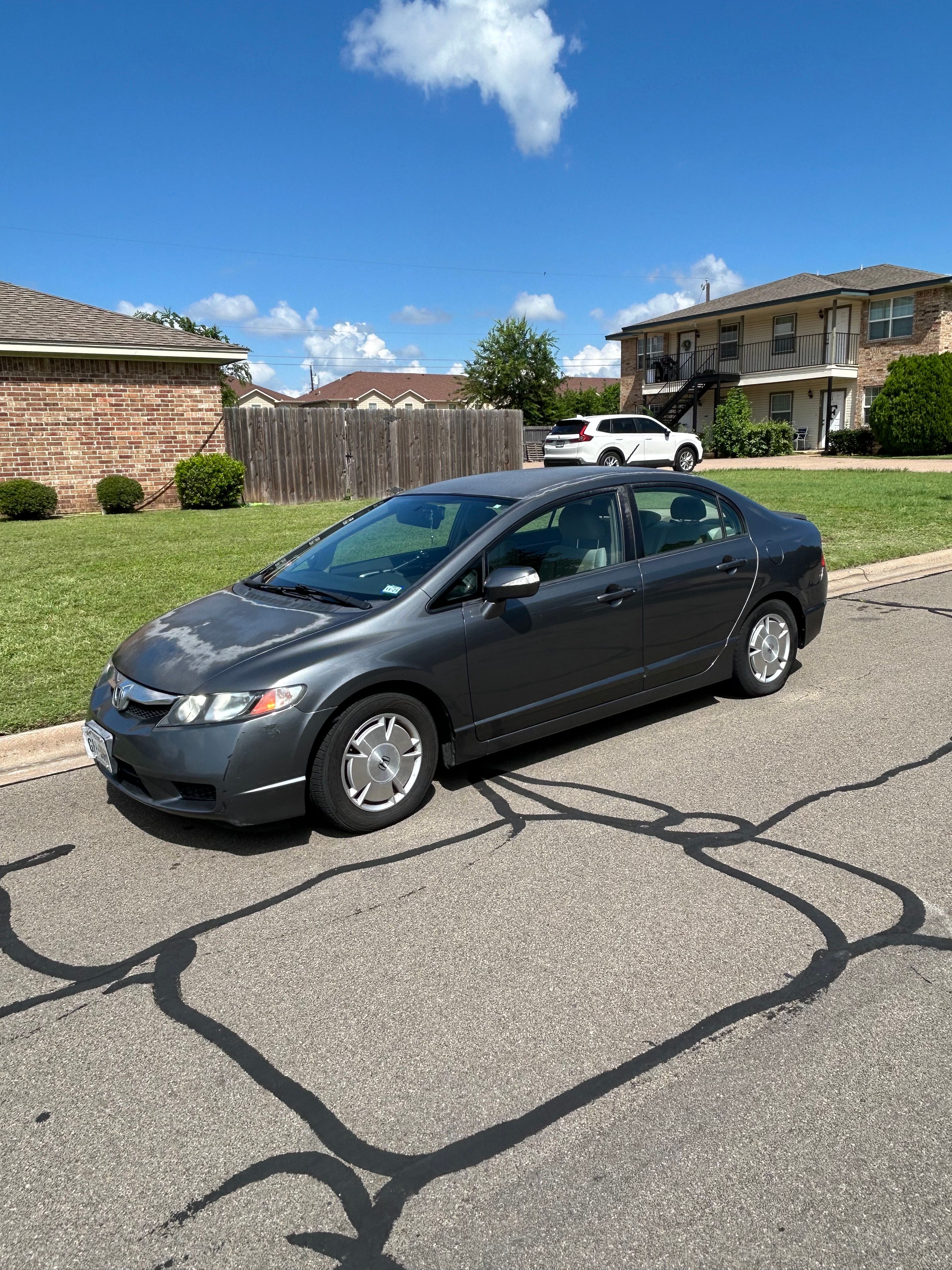 Used 2010 Honda Civic Hybrid Sedan image 1