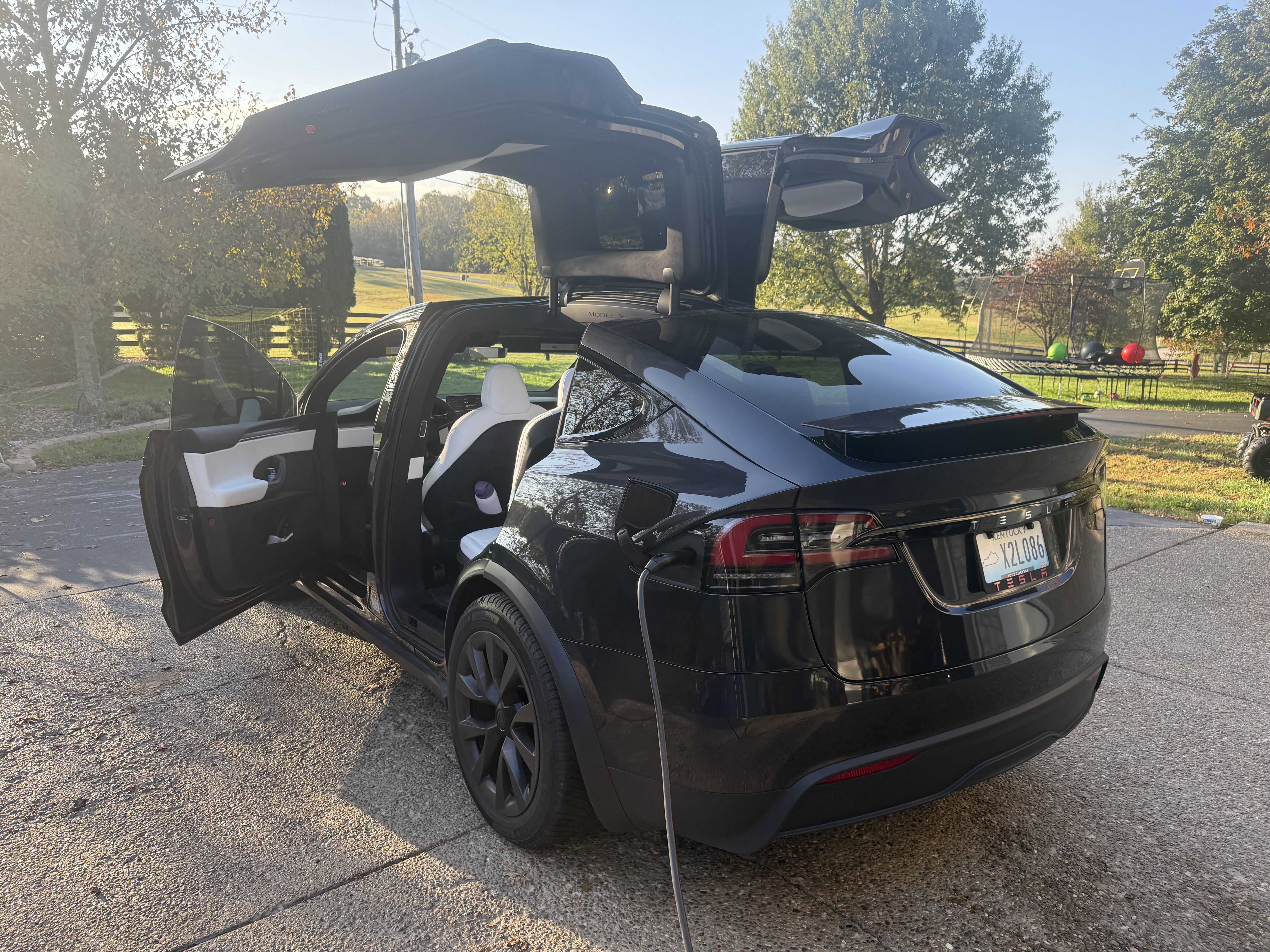 Used 2024 Tesla Model X AWD/4WD image 5
