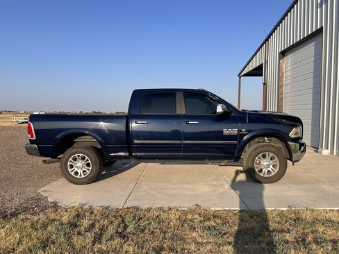 Used 2018 RAM 3500 Laramie AWD/4WD image 1