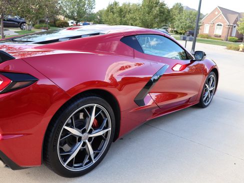 Used 2021 Chevrolet Corvette Stingray Preferred Cpe w/ Z51 Performance Package RWD image 10