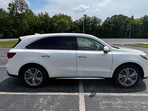 Used 2017 Acura MDX FWD w/ Technology Package image 2