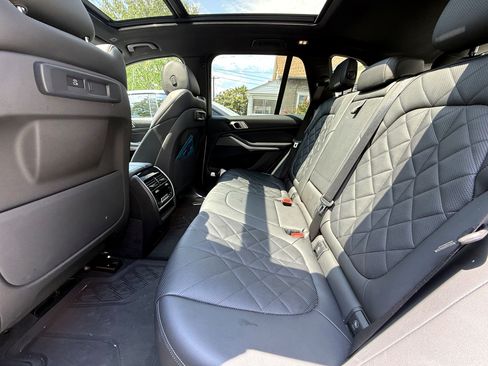 Used 2023 BMW X5 xDrive40i w/ Premium Package AWD/4WD image 9