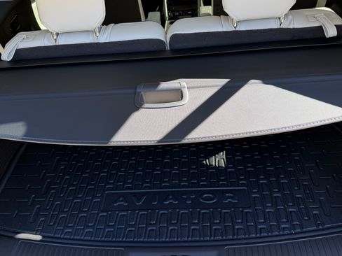 Used 2023 Lincoln Aviator Black Label w/ Dynamic Handling Package image 6