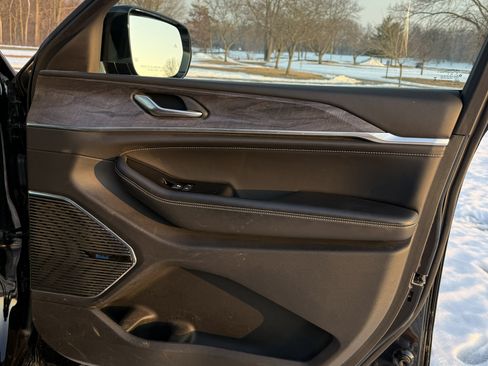 Used 2021 Jeep Grand Cherokee L Overland image 16