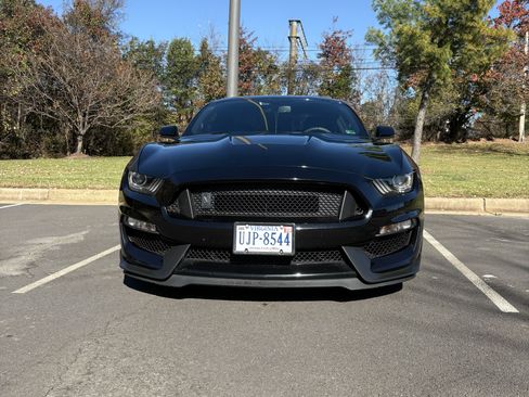 Used 2018 Ford Mustang Shelby GT350 w/ Convenience Package image 2
