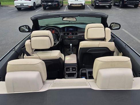 Used 2013 BMW 335i Convertible image 13