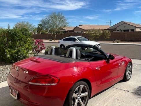 Used 2014 BMW Z4 sDrive28i image 9