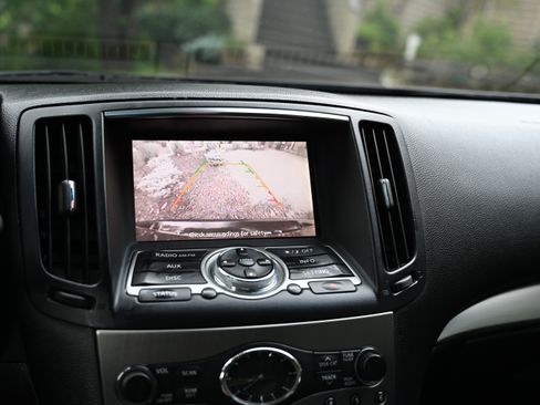 Used 2015 INFINITI Q40 AWD w/ Moonroof Package image 11