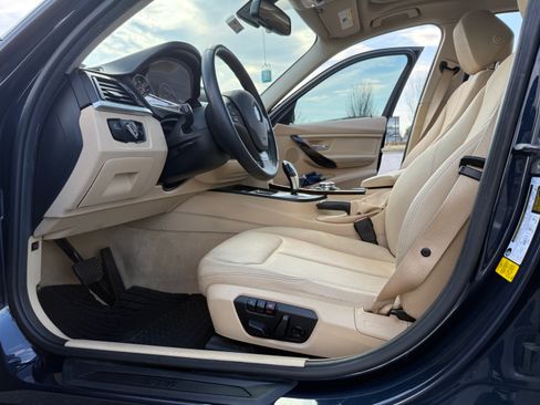 Used 2015 BMW 320i Sedan RWD image 11
